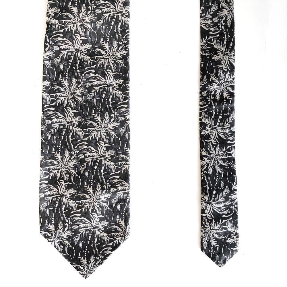 Tommy Bahama OFF ISLAND Woven 100% Silk Neck Tie